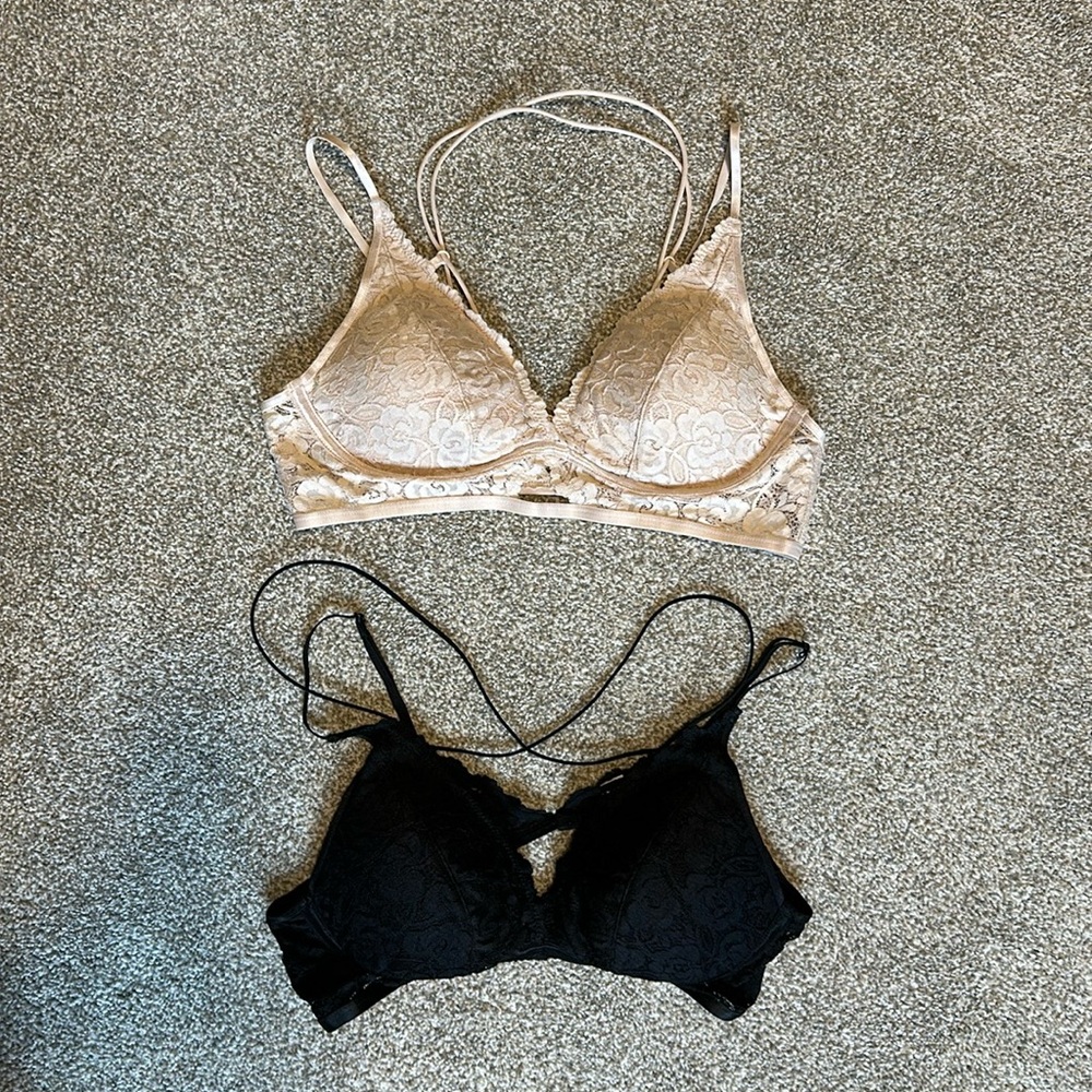 2 lace bralettes with padding size Large